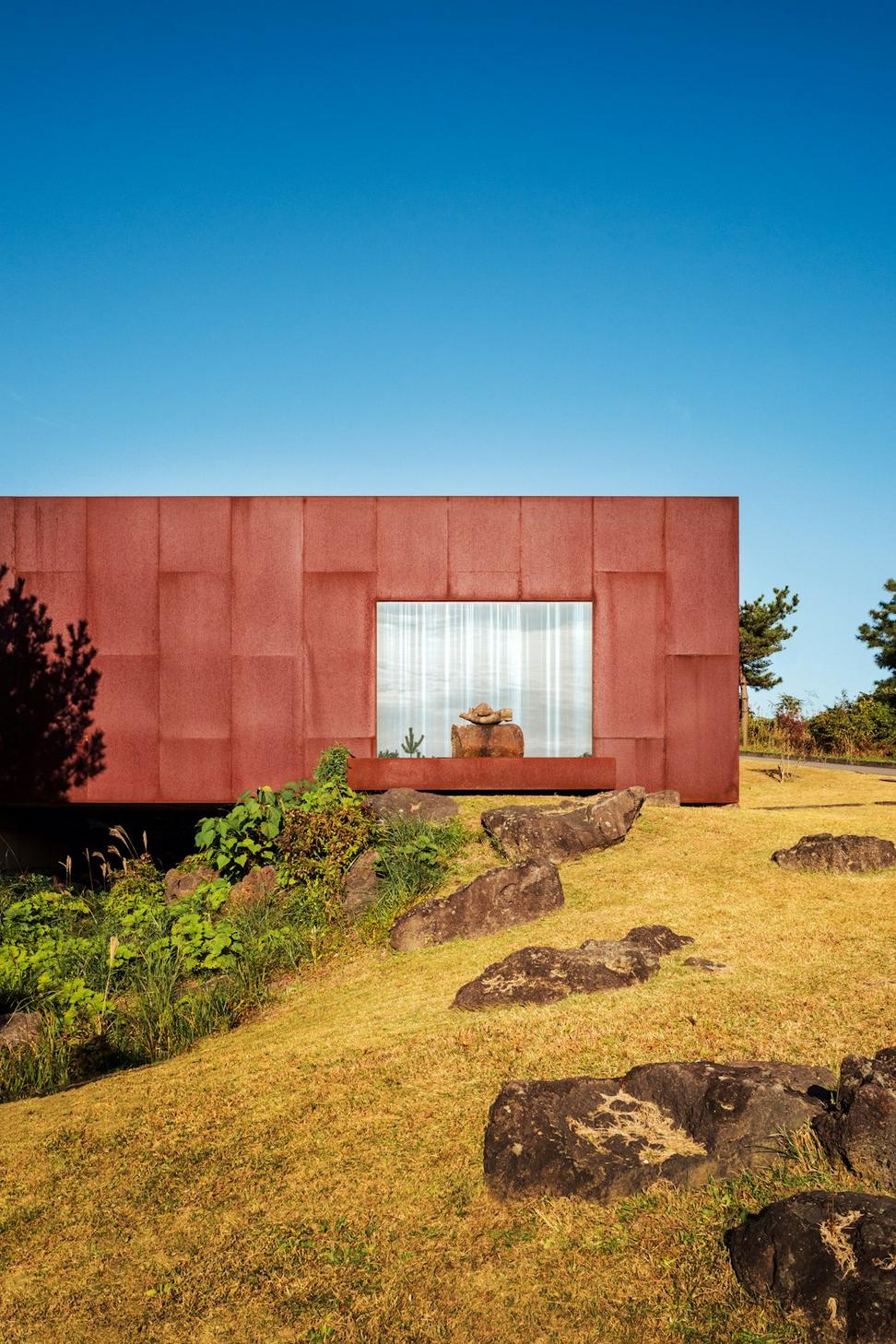 Lakeview Residence